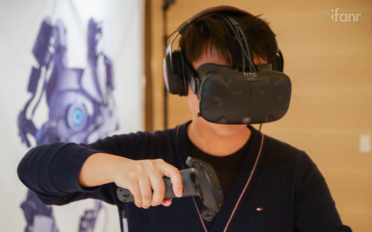 為了更快的體驗到更多游戲，HTC Vive 將迎接 2D 桌面影院模式